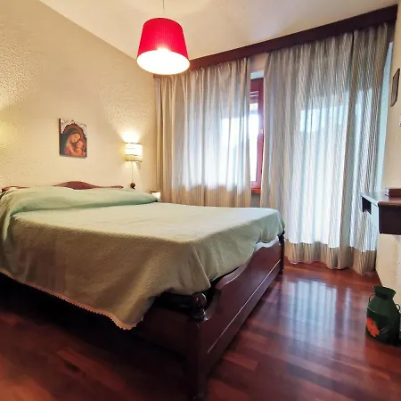 Hostdomus - Queen Apartment