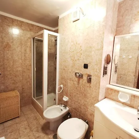 Apartment Hostdomus - Queen Sestriere